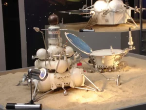 Luna 20 probe model