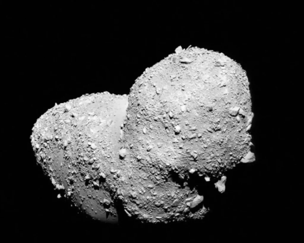 surface picture of asteroid 25143 itokawa
